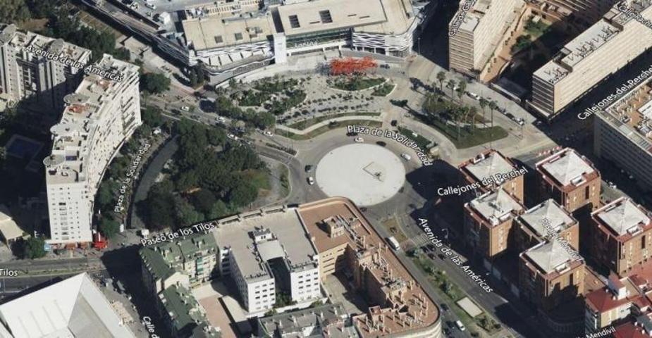 Local comercial en venta en Málaga, Cruz de Humilladero- Paseo de los Tilos photo 0