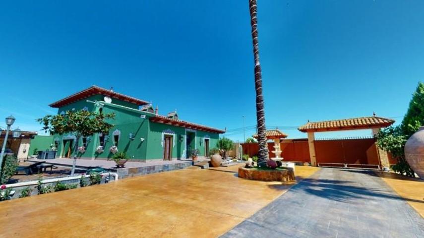Chalet en venta en Almoradi photo 0
