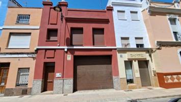 Casa en venta en Alzira, Caputxins photo 0