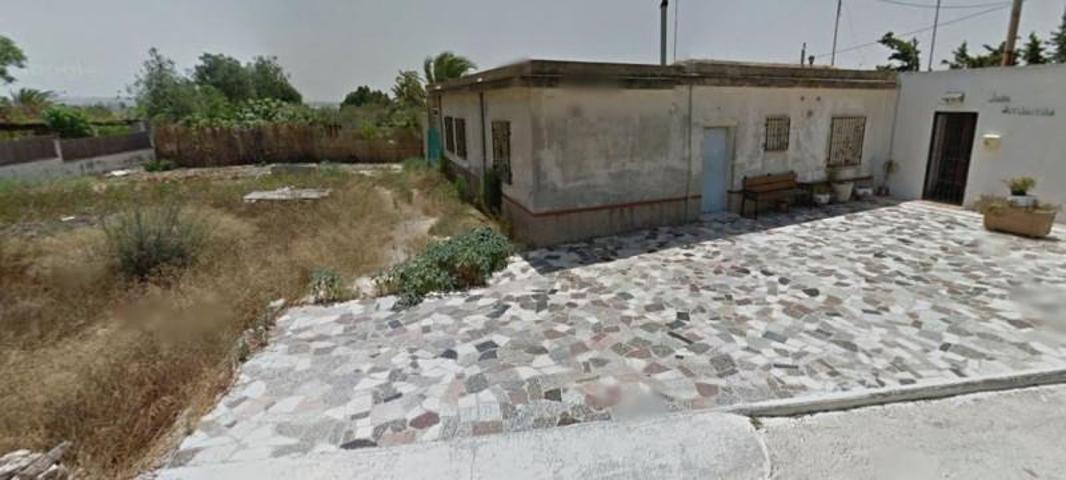 Casa con terreno en venta en Guardamar del Segura, Torre de los americanos photo 0