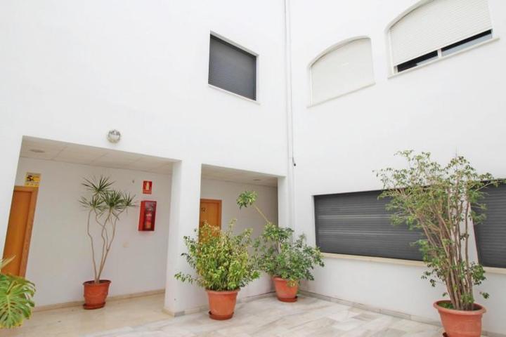 Edificio en venta en Fuengirola, Fuengirola Puerto photo 0