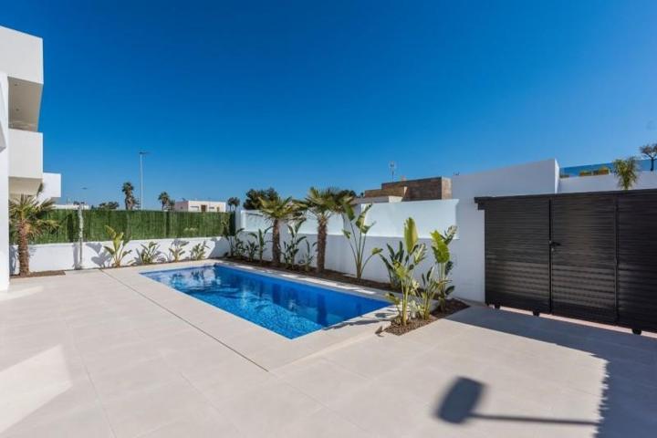Chalet en venta en Santiago de la Ribera, Dos mares photo 0