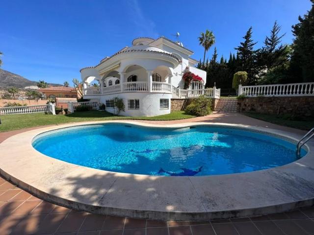 Chalet en venta en Benalmádena, Torrequebrada photo 0