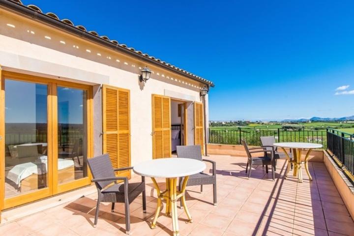 Casa con terreno en venta en Santa Margalida photo 0