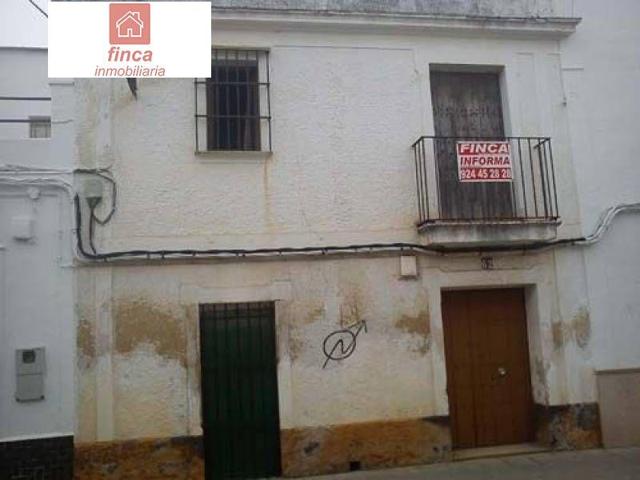 Casa en venta en Montijo, CENTRO photo 0