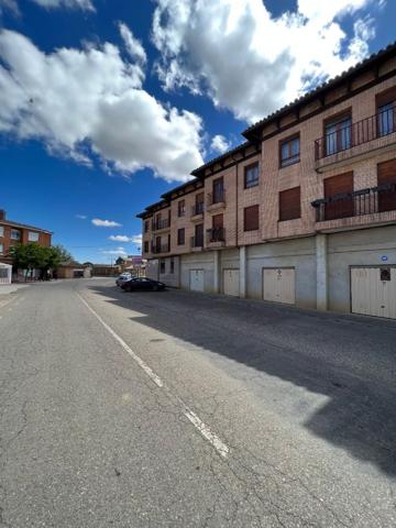 Piso en venta en Frómista photo 0