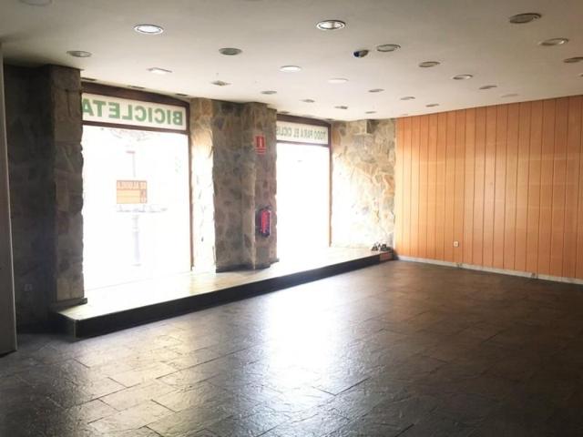 Local comercial en venta en Valladolid, Centro photo 0
