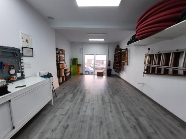 Local comercial en venta en Elche, Carrus photo 0