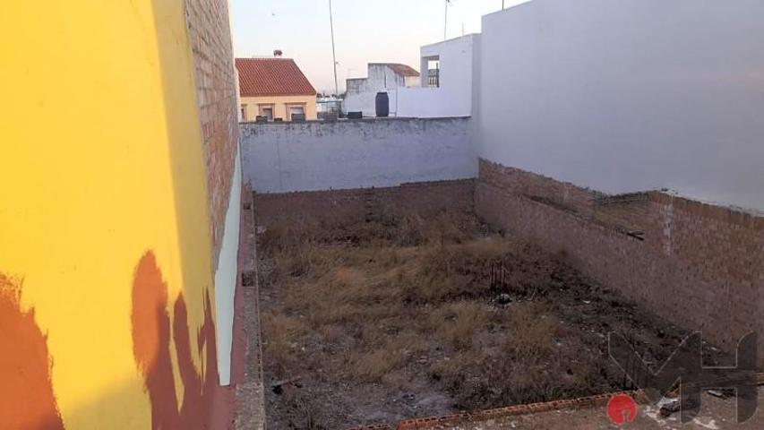 Terreno en venta en Mairena del Alcor photo 0