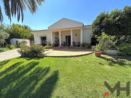 Chalet en venta en El Viso del Alcor, Urbanización Los bancales, 41520 photo 0