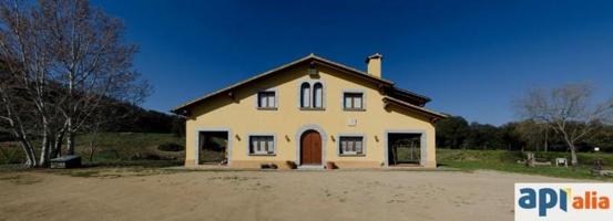 Casa con terreno en venta en Llinars del Vallès, Vallès Oriental photo 0