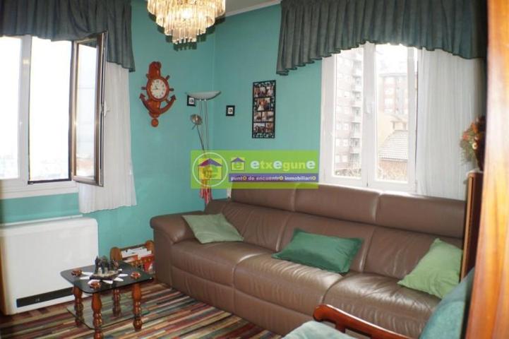 Casa en venta en Santurtzi photo 0