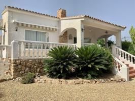 Chalet en venta en Albir photo 0