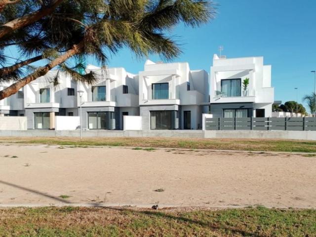 Chalet en venta en San Javier photo 0