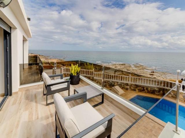 Chalet en venta en Torrevieja, Los Europeos photo 0