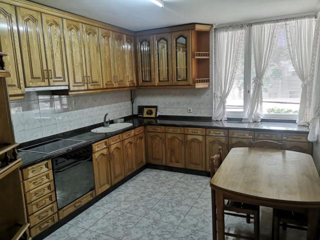 Chalet en venta en Santiago de Compostela, Conxo de Abaixo photo 0