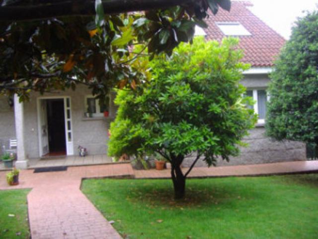 Chalet en venta en Santiago de Compostela, Santiago De Compostela photo 0