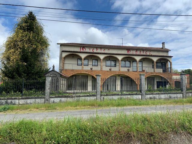 Local comercial en venta en Santiago de Compostela, Santiago De Compostela photo 0