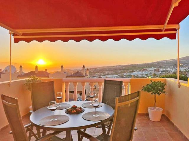 Apartamento en venta en Adeje, Calle Baleares, 38660 photo 0