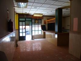 Local comercial en venta en Ceuti, Centro photo 0