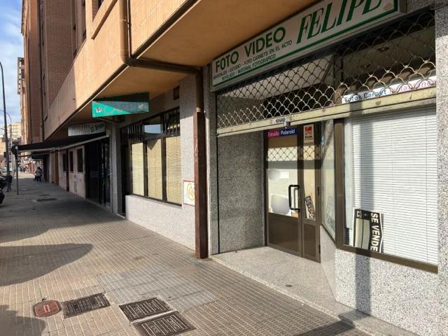 Local comercial en venta en Palencia photo 0