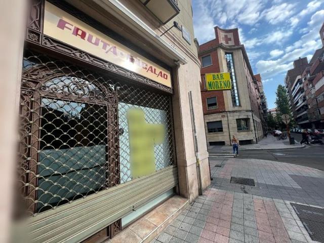 Local comercial en venta en Palencia photo 0
