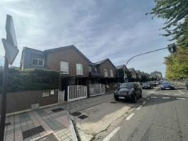 Adosada en venta en Palencia photo 0