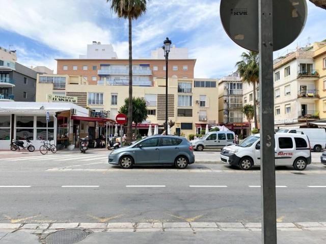 Local comercial en venta en Fuengirola, Paseo Marítimo photo 0