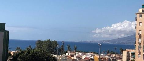 Adosada en venta en Málaga, Málaga photo 0