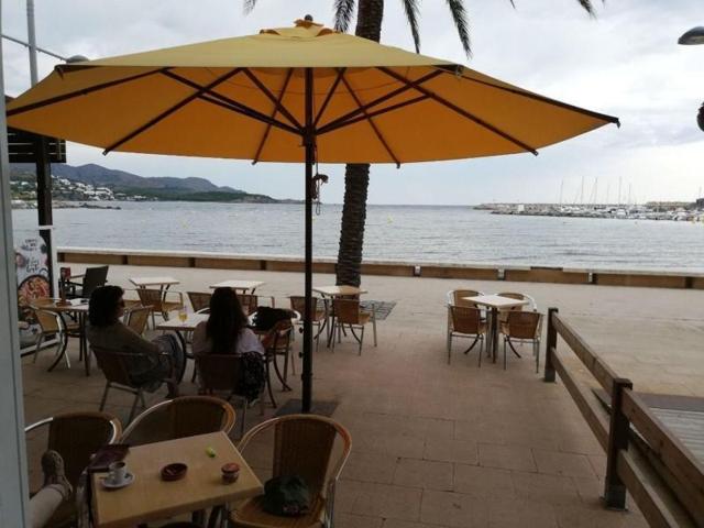 Local comercial en venta en Llançà, Alt Empordà photo 0
