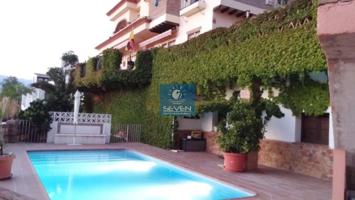 Chalet en venta en Almuñécar, Urb. Los Pinos photo 0