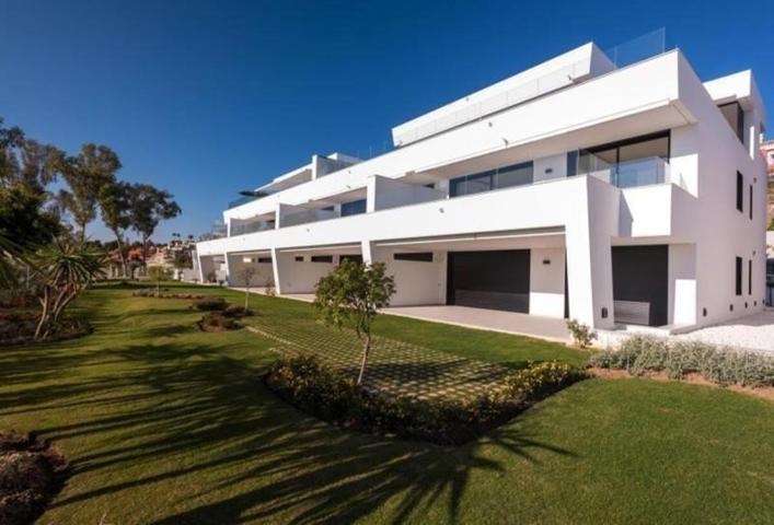 Planta baja en venta en Marbella, Nueva Andalucia - Azahar de Marbella photo 0