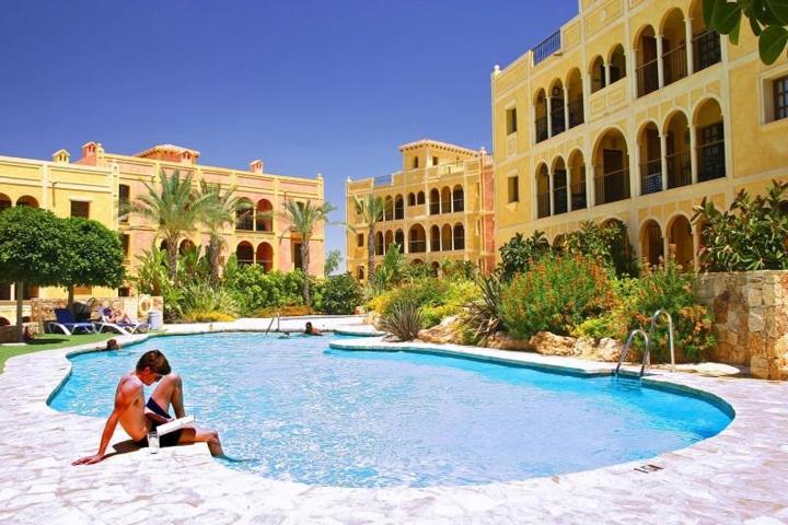 Piso en venta en Cuevas del Almanzora, Desert Springs Golf Club photo 0