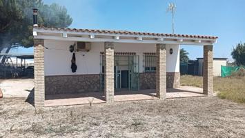 Chalet en venta en Sanlúcar de Barrameda, La Dehesilla photo 0