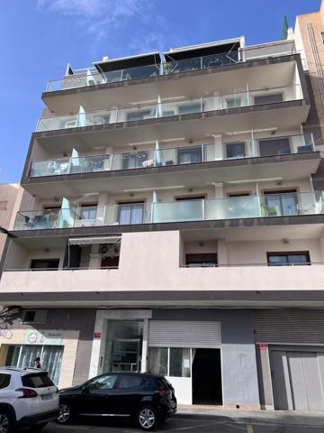 Apartamento en venta en Torrevieja, Centro photo 0