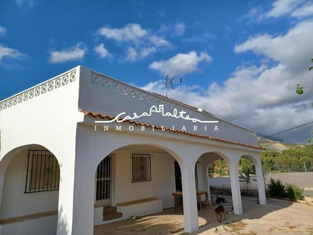 Casa con terreno en venta en Callosa d'En Sarria, Fonts de l`algar photo 0