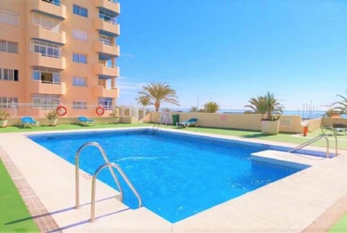 Apartamento en venta en Estepona, Estepona Town - Estepona Puerto photo 0