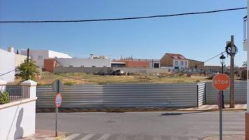 Terreno en venta en Albaida del Aljarafe, Centro photo 0