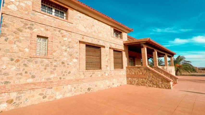 Casa con terreno en venta en Aspe, Alcaná photo 0