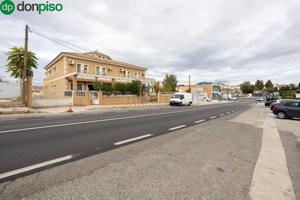 Edificio en venta en Moraleda de Zafayona, A LA ENTRADA photo 0