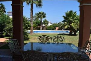 Chalet en venta en Estepona, Valle Romano photo 0