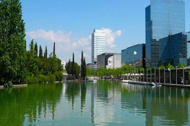 Edificio en venta en Sabadell, Sabadell photo 0