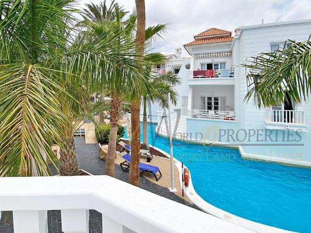 Chalet en venta en Adeje, Calle Londres, 38660 photo 0