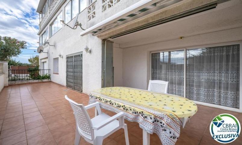 Apartamento en venta en Roses, Mas Mates photo 0