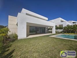 Chalet en venta en Marbella, Costa del Sol Occidental-Área de Marbella photo 0