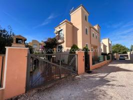 Chalet en venta en Torrevieja, LOS BALCONES photo 0