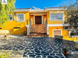 Chalet en venta en Alicante, El Moralet photo 0