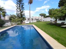 Adosada en venta en Marbella, Marbella Este - Rio Real photo 0