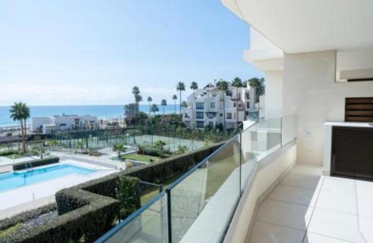 Apartamento en venta en Estepona, Estepona East - Velaya photo 0