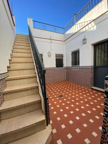 Casa en venta en Alcalá de Guadaira, Centro photo 0